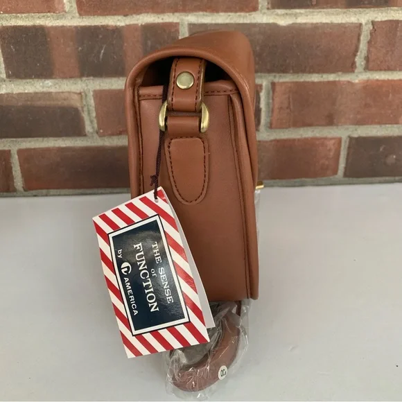 Tan faux leather crossbody bag With Mirror And Coin Keychain Small Purse NEW - Picture 5 of 10